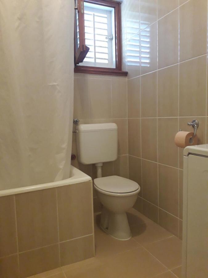 Goga Apartment เพทรอซาเน ภายนอก รูปภาพ